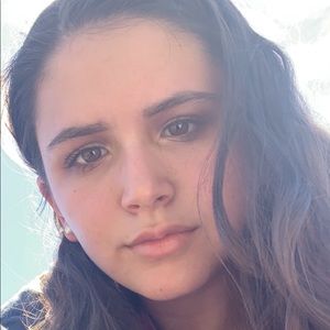 Meet your Posher, Jillian